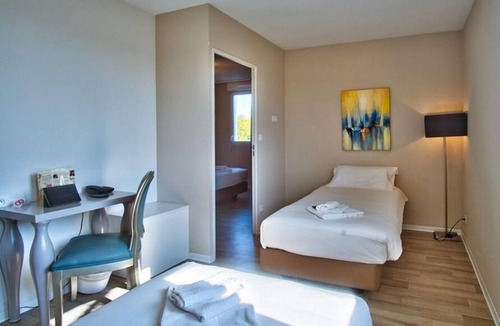 Lahonce Hotel | Suite Près de l'Aéroport | Parking + Wifi Inclus