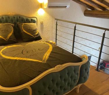 Vauvert Apartment | Suite royale avec en options jacuzzi, dîner aux chandelles et petit déjeuner