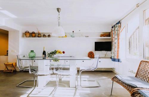 El Roc de Sant Gaieta Apartment | Suitur beachfront apartment Roc de Sant Gaietà