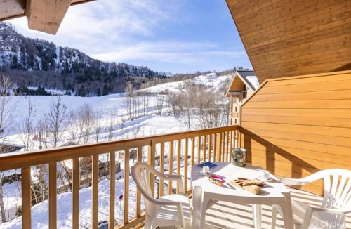 Les Bottieres House | Summer/Winter Savoie Paradise w/Family-Friendly Vibe | 3 Units | Indoor Pool
