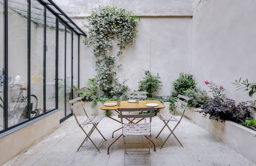 Epinettes Apartment | Sumptuous house with patio