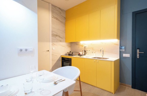 El Prat de Llobregat Hotel | Sun & Moon Aparthotel