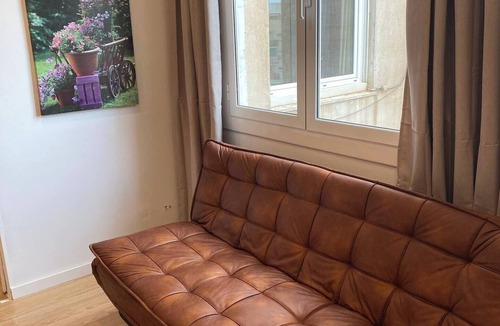 El Camp de l'Arpa del Clot Apartment | Sunny apartment Barcelona