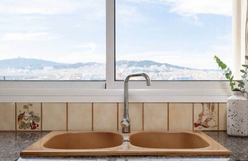 El Parc i la Llacuna del Poblenou Apartment | Sunny atico with private terrace in Sagrada Familia