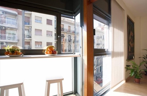 Dreta de l'Eixample Apartment | Sunny Bright Cozy Apartment Centric-Sagrada Familia-3