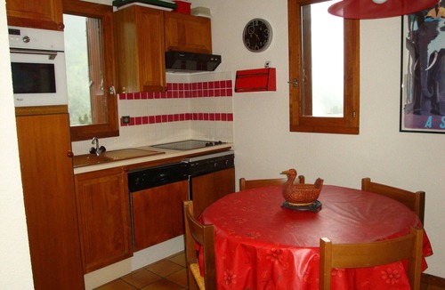 Pralognan-la-Vanoise Apartment | Sunny duplex with pool, near slopes, south balcony