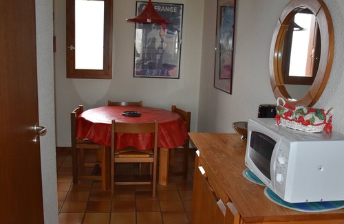 Pralognan-la-Vanoise Apartment | Sunny duplex with pool, near slopes, south balcony