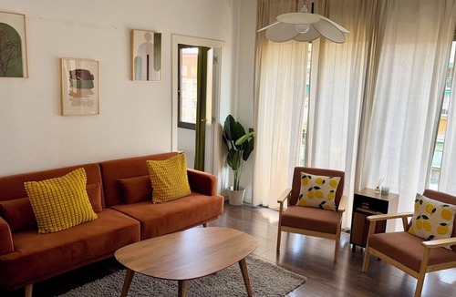 Sant Marti Apartment | Sunny Lemon Suites Metro L2