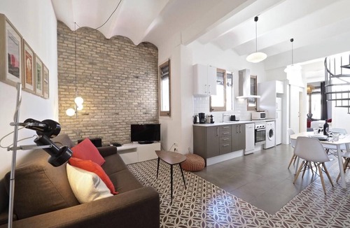 El Parc i la Llacuna del Poblenou Apartment | Sunny Rooftop Apartment