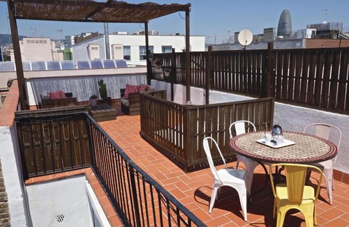 El Parc i la Llacuna del Poblenou Apartment | Sunny Rooftop Apartment