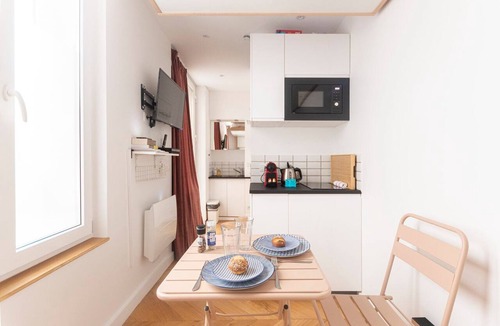 Quartier du Mail Apartment | Super central ministudio self-checkin murphy bed