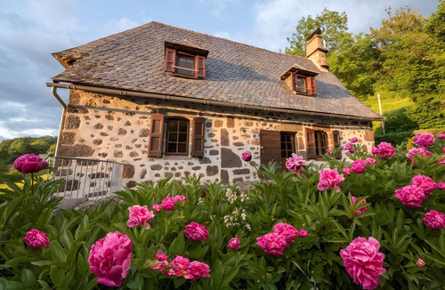 Saint-Cirgues-de-Jordanne House | Superb! Secluded House in the Jordanne Valley