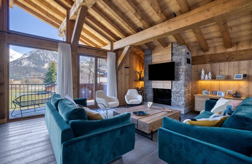 Le Praz Apartment | Superb apartment*, triple exposure, top floor, Courchevel Le Praz
