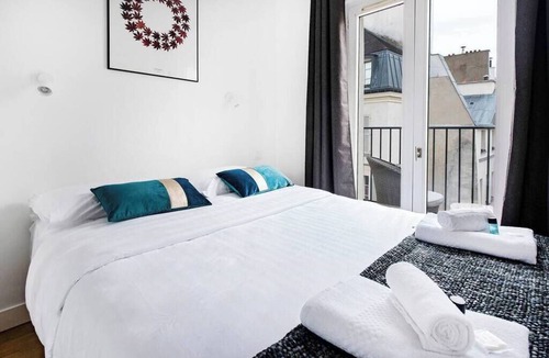 Quartier du Mail Apartment | Superb apartment with balcony in the heart of Montorgueil