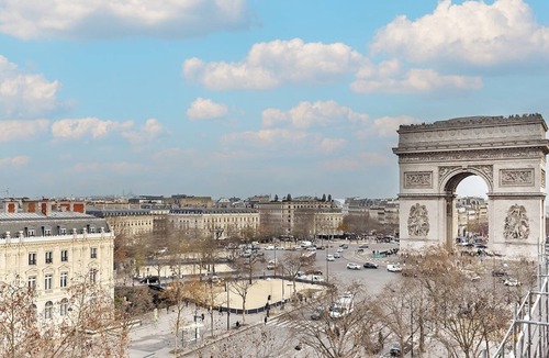 Chaillot Apartment | Superb Arc de Triomphe apartment
