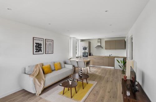 Perralliere Apartment | Superbe 75M2, Spacieux & Lumineux avec Parking privé