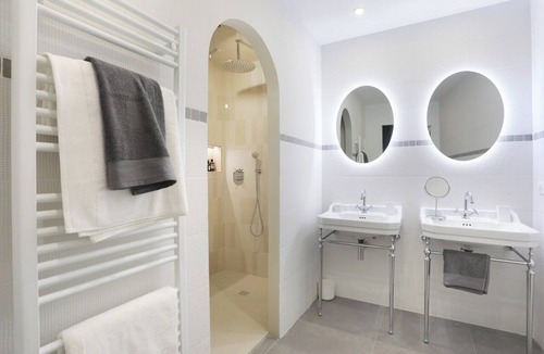 Saint-Germain-des-Pres Apartment | Superbe apartment Saint Germain des Pres