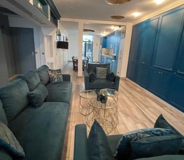 Quartier de la Porte-Saint-Denis Apartment | Superbe loft au coeur de Paris