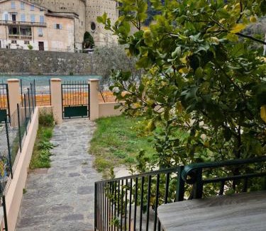 Breil-sur-Roya Apartment | Superbe Rez-de-Jardin refait à neuf.