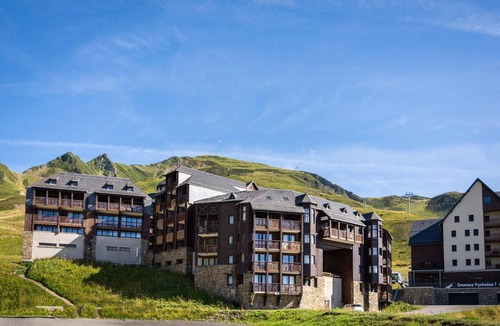 Peyragudes Apartment | Superior 2-Bedroom Stay for 6