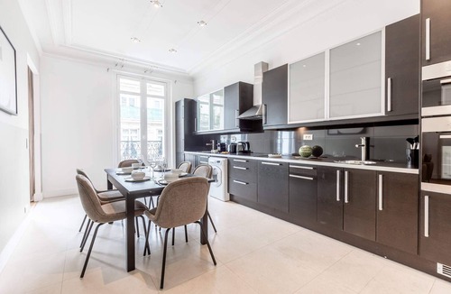 Champs-Elysees Apartment | Sweett | Cerisoles G