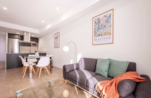La Ribera Apartment | Sweett | Symphonic Central 101