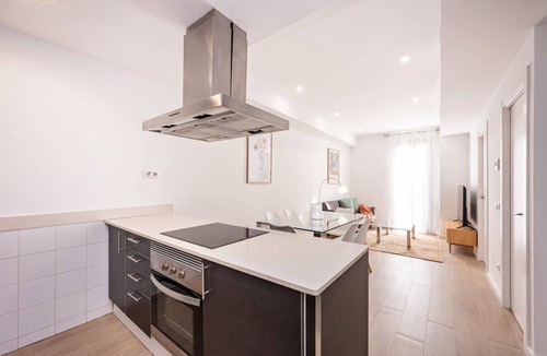 La Ribera Apartment | Sweett | Symphonic Central 101