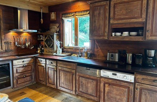 Les Varcins Ski Chalet | Sycamore Alpine Retreat - 5 mins from the slopes
