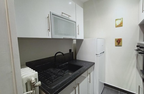 Aix-les-Bains City Center Apartment | T1 Bis Centre Aix-les-Bains, 2 pers, Animaux admis - FR-1-555-44