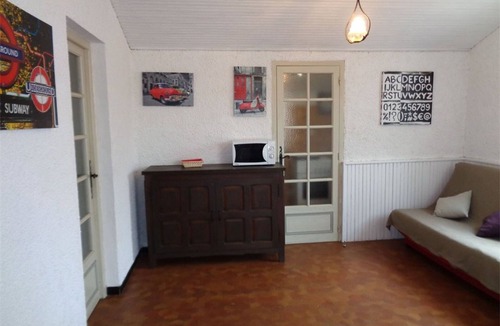 Argeles Plage Apartment | T2 Apartment with Terrace, Air Conditioning and Parking 200m from Beach