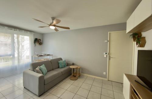 Vaulx-en-Velin Apartment | T2 - Box privé - Terrasse - 15min Groupama-Eurexpo