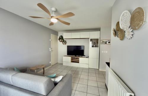 Vaulx-en-Velin Apartment | T2 - Box privé - Terrasse - 15min Groupama-Eurexpo