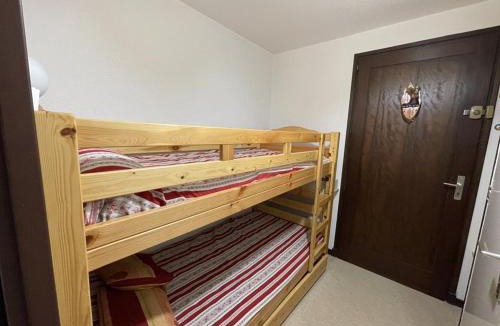 Laveissiere Apartment | T2 cabine avec balcon, près des pistes - FR-1-787-21