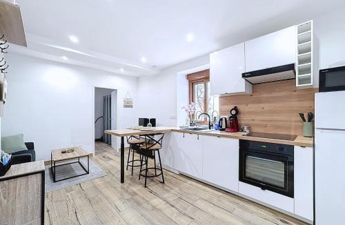 Bellegarde-sur-Valserine Apartment | T2 cosy - Balcon - Gare - Centre - WiFi - Smart TV