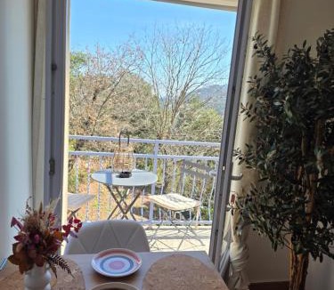 Les Adrets-de-l'Esterel House | T2 cosy mer et nature,calme,parking,proche des plages La Perla Bianca