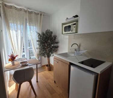Les Adrets-de-l'Esterel House | T2 cosy mer et nature,calme,parking,proche des plages La Perla Bianca