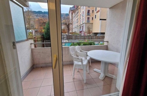 Allevard Apartment | T2 furnished - 29m2 - Opposite the thermal baths - Balcony and swimming pool