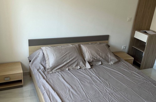 Bagnols-sur-Ceze Apartment | T2 in a quiet villa