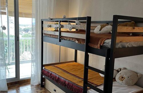 Le Port Apartment | T2 lumineux au port, climatisation, loggia avec vue, parking inclus - FR-1-696-93