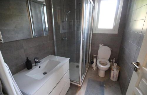 Bourg-les-Valence Apartment | T2 moderne, Parking, Proche Valence & Autoroute