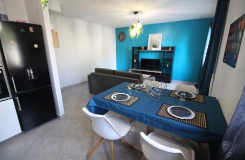 Bourg-les-Valence Apartment | T2 moderne, Parking, Proche Valence & Autoroute