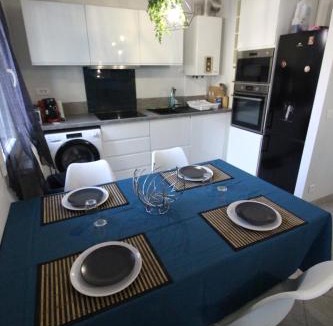 Bourg-les-Valence Apartment | T2 moderne, Parking, Proche Valence & Autoroute