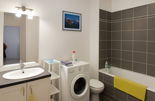 La Gare Apartment | T2 near station and city center, fully equipped, wifi and air conditioning, 40 m2