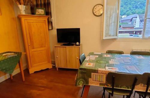 Cauterets Apartment | T3 proche télécabine à Cauterets pour 6 pers - FR-1-234-208