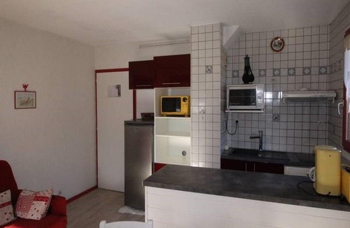 Bagneres-de-Luchon Apartment | T3 Sud au Pied Téléphérique avec Balcon, Parking, Animaux OK - FR-1-313-125