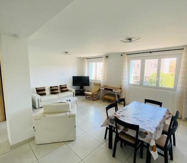 Bourg-les-Valence Apartment | T4 65m avec garage à 10 min à pied du centre ville
