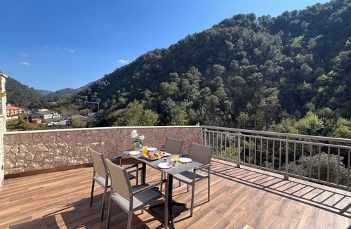 La Trinite House | T4 air-conditioned duplex with terrace, jacuzzi & parking - near Nice & Monaco