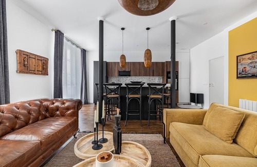 Quartier Saint-Ambroise Apartment | Taj Express, 3BR/3BA, 8 people
