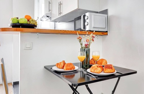 Arts-et-Metiers Apartment | Temple - Republique Cosy Marais Studio