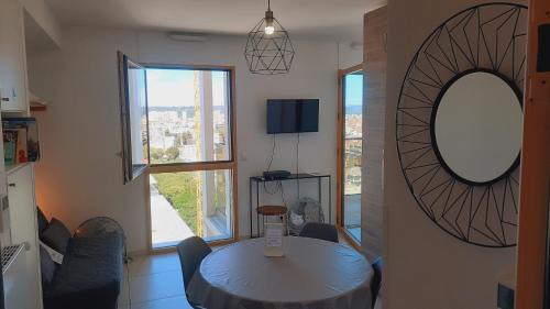 Villette Gare Apartment | Terrasse de la gare